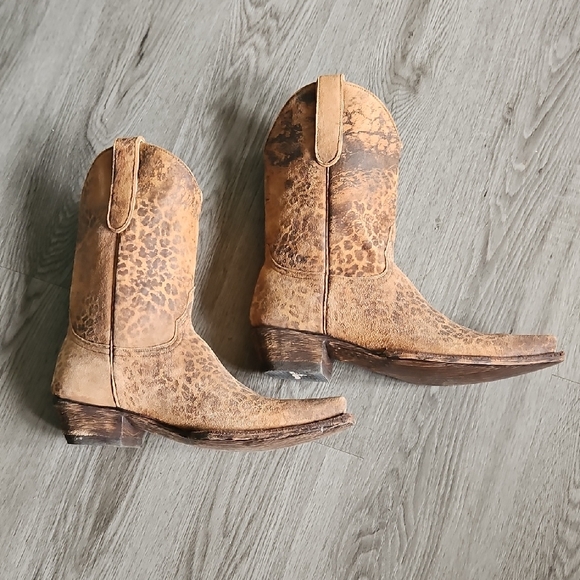 Old Gringo Shoes - Old Gringo Leather Leopard Print Ankle Boots